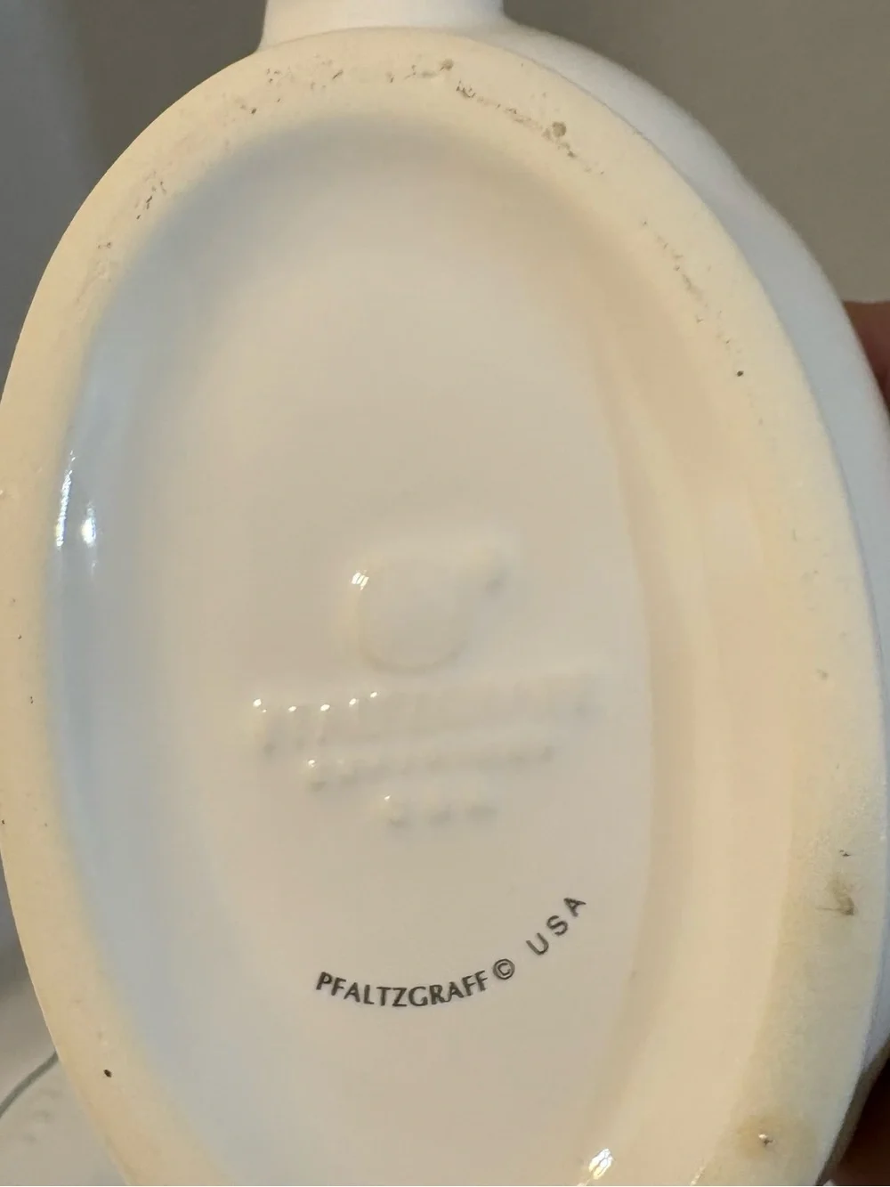 Pfaltzgraff Winterberry gravy boat / saucer‎ red holly berry green leaf design